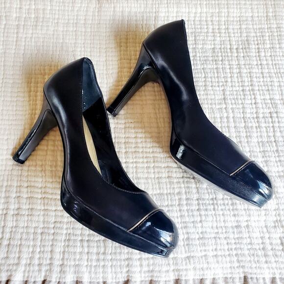 Tahari Laurie Cap Toe Platform Pumps Black Size 7.5 - Picture 3 of 7